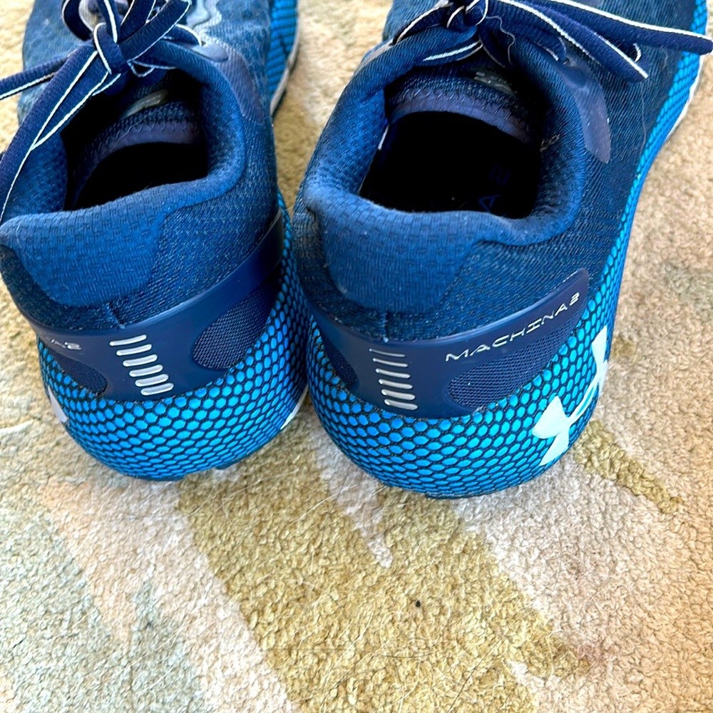 Men’s size 10 Under Armor machina 2 blue tooth running shoes